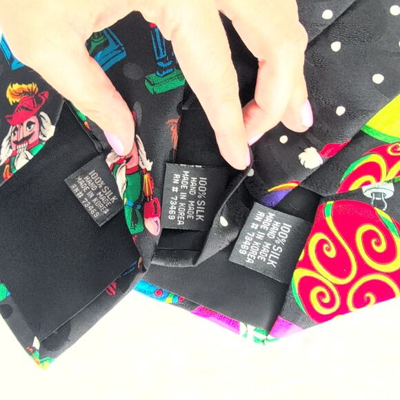 Vintage 90's Addiction Santa Christmas 100% Silk Ties (3)+ (1) Santa Suspenders - Picture 3 of 10